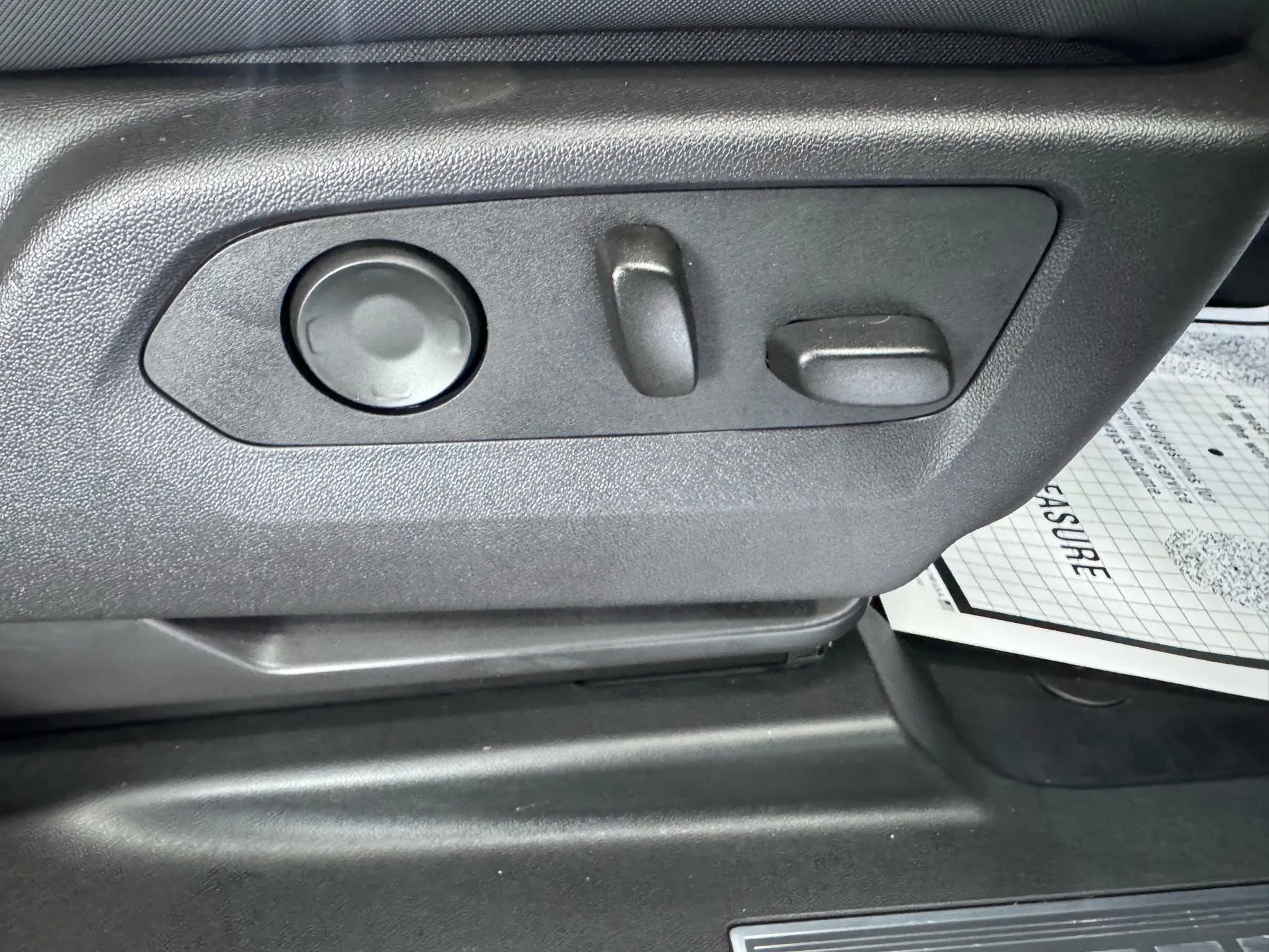 Used 2024 GMC Hummer EV 2X w/ LPO, Illumination Package image 15