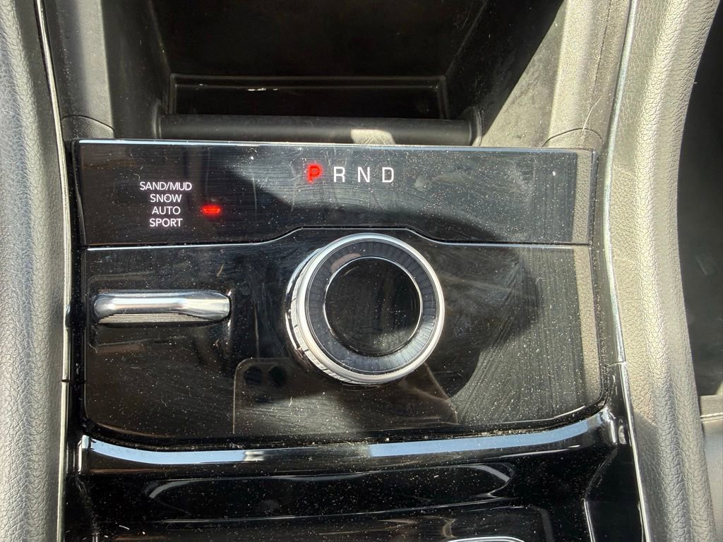 Used 2023 Jeep Grand Cherokee L Limited AWD/4WD image 26