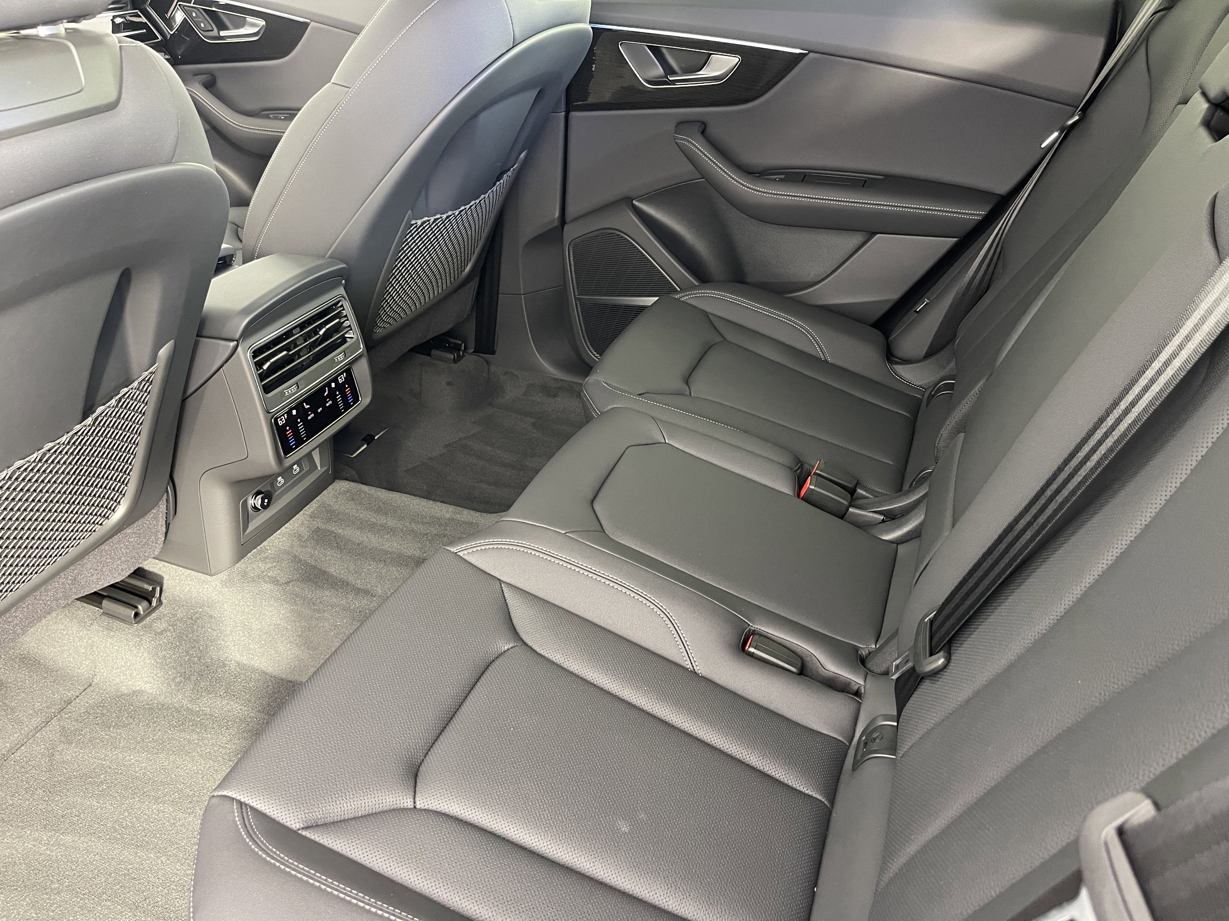 New 2025 Audi Q8 Premium Plus image 37