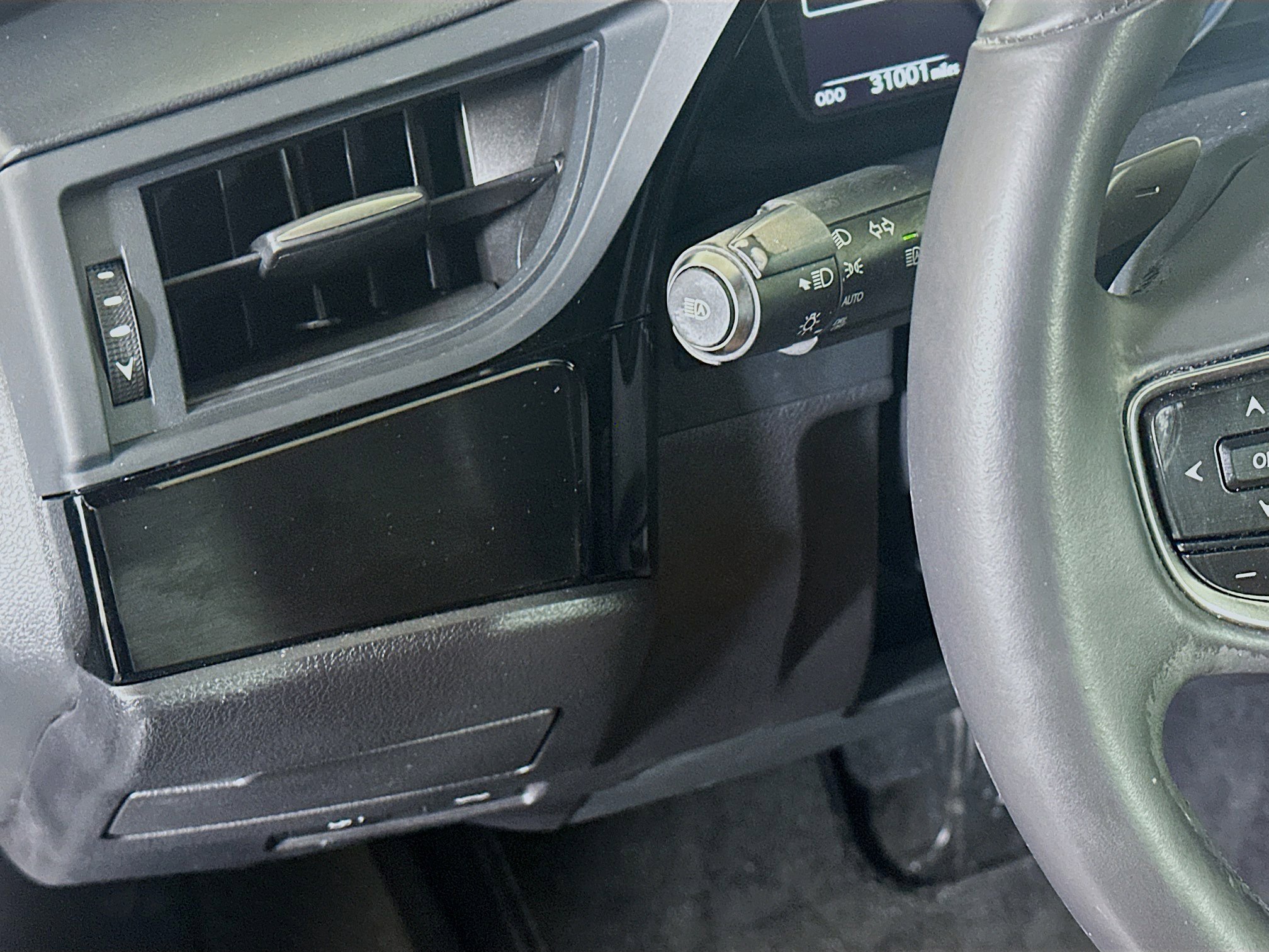 Used 2023 Lexus ES 350 w/ Accessory Package (Z2) image 17