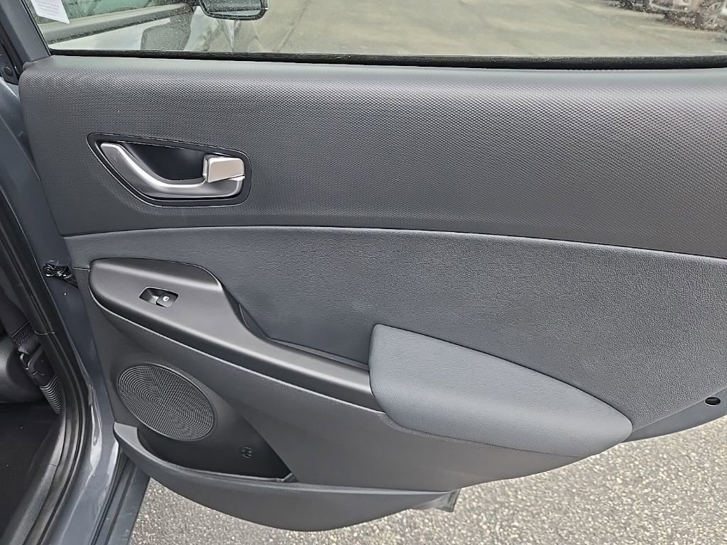 Used 2023 Hyundai Kona Limited w/ Cargo Package AWD/4WD image 33