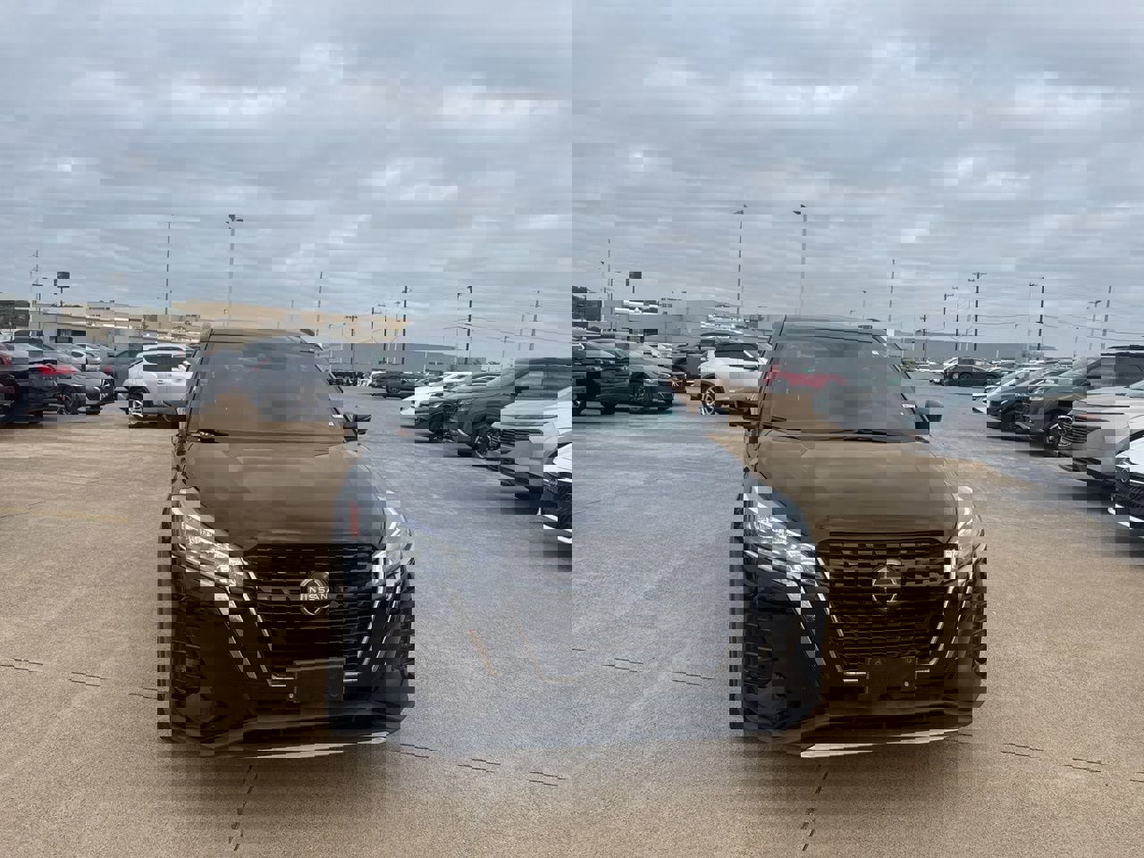 Certified 2023 Nissan Kicks SR image 3