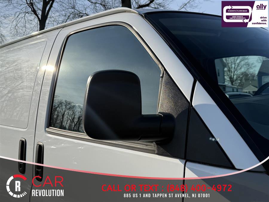 Used 2023 GMC Savana 2500 image 30