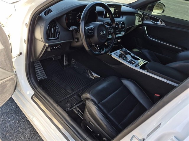 Used 2021 Kia Stinger GT2 image 21