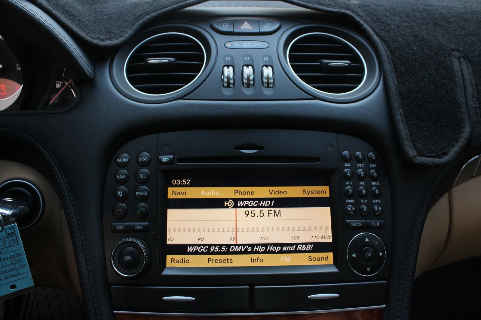 Used 2011 Mercedes-Benz SL 550 image 28
