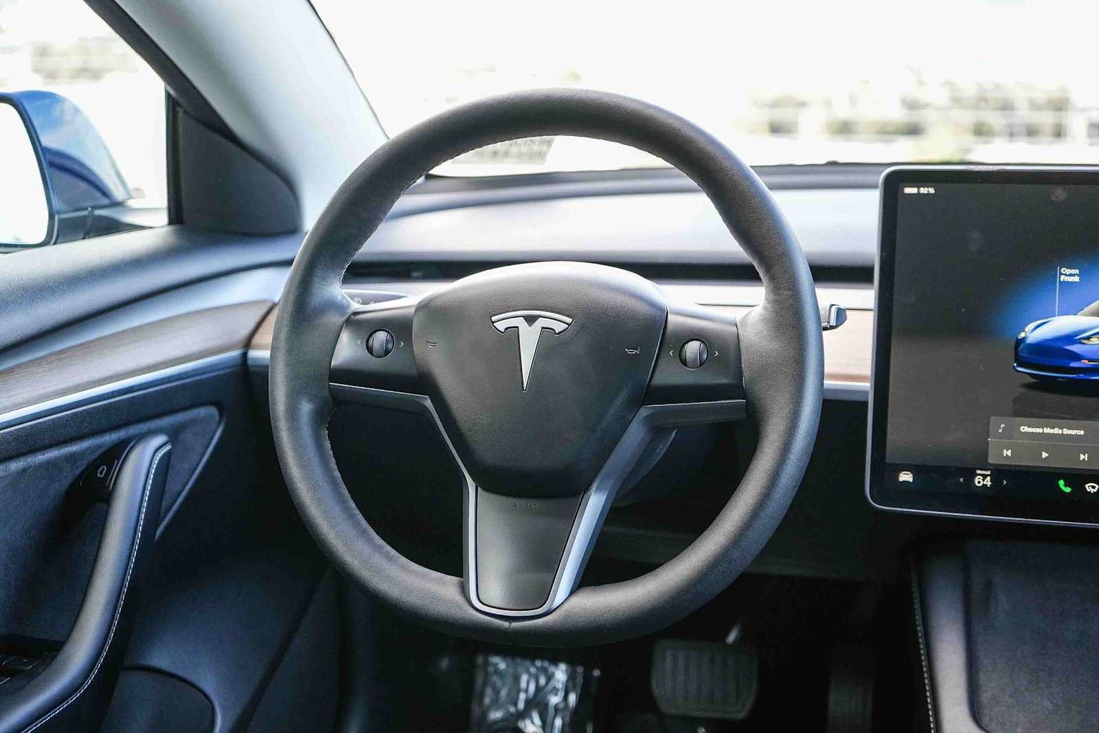 Used 2023 Tesla Model 3 Standard Range RWD image 15