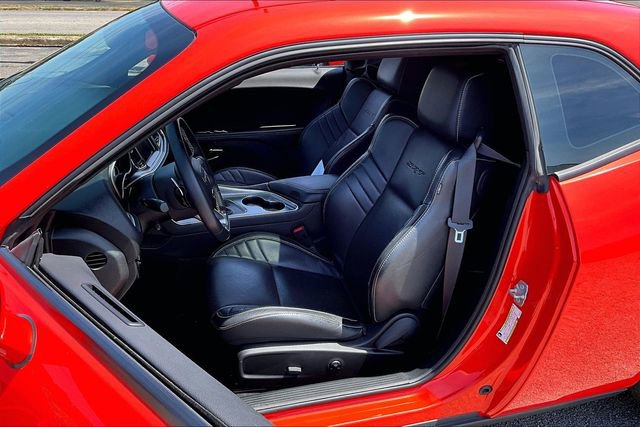 Used 2016 Dodge Challenger SRT Hellcat image 18