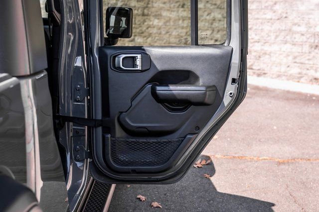 Used 2020 Jeep Gladiator Sport w/ Quick Order Package 24S AWD/4WD image 16