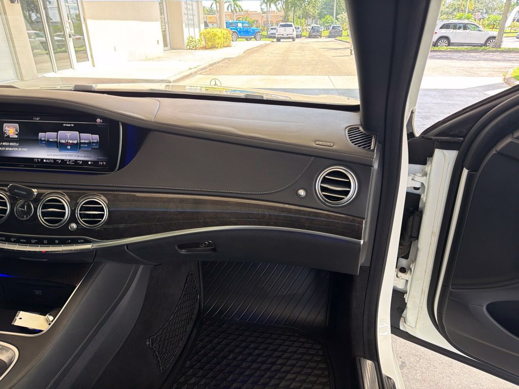 Used 2015 Mercedes-Benz S 550 Sedan image 24