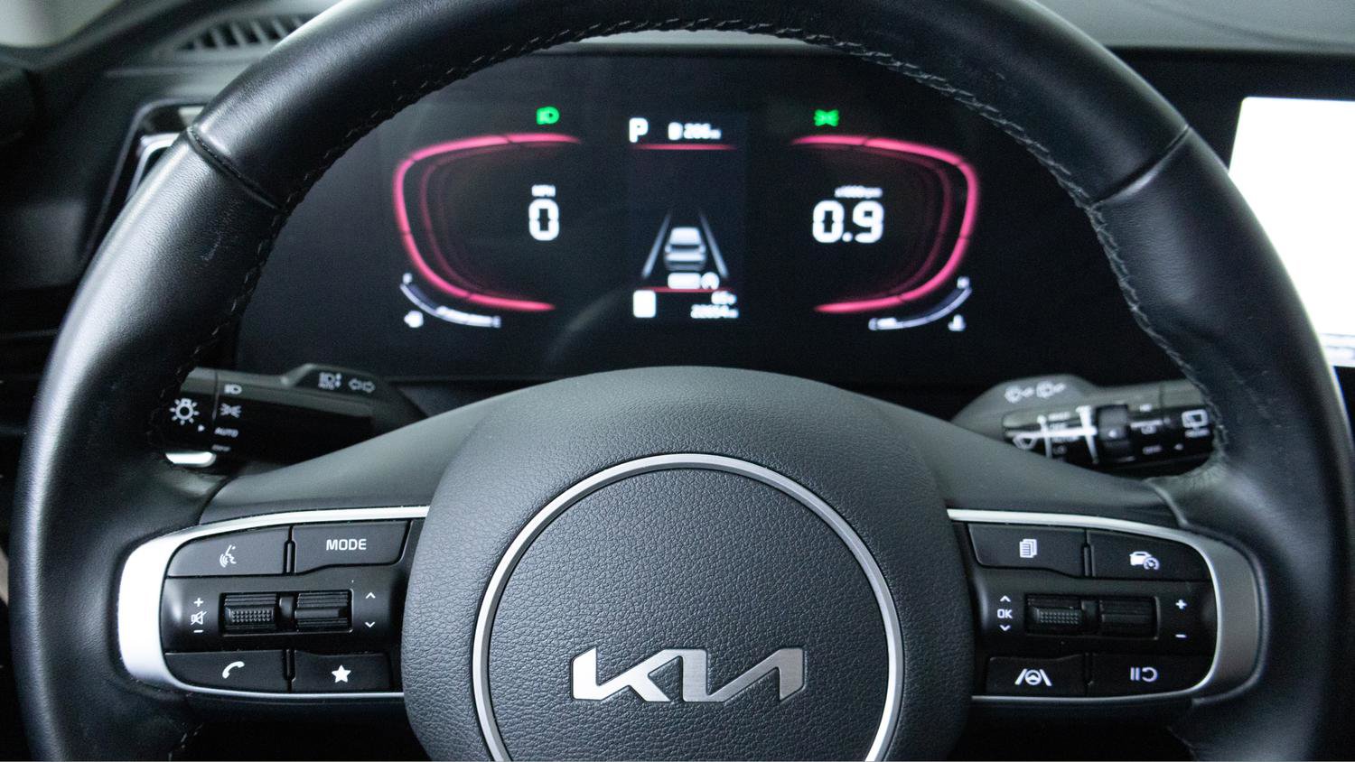 Used 2024 Kia Sportage EX AWD/4WD image 16