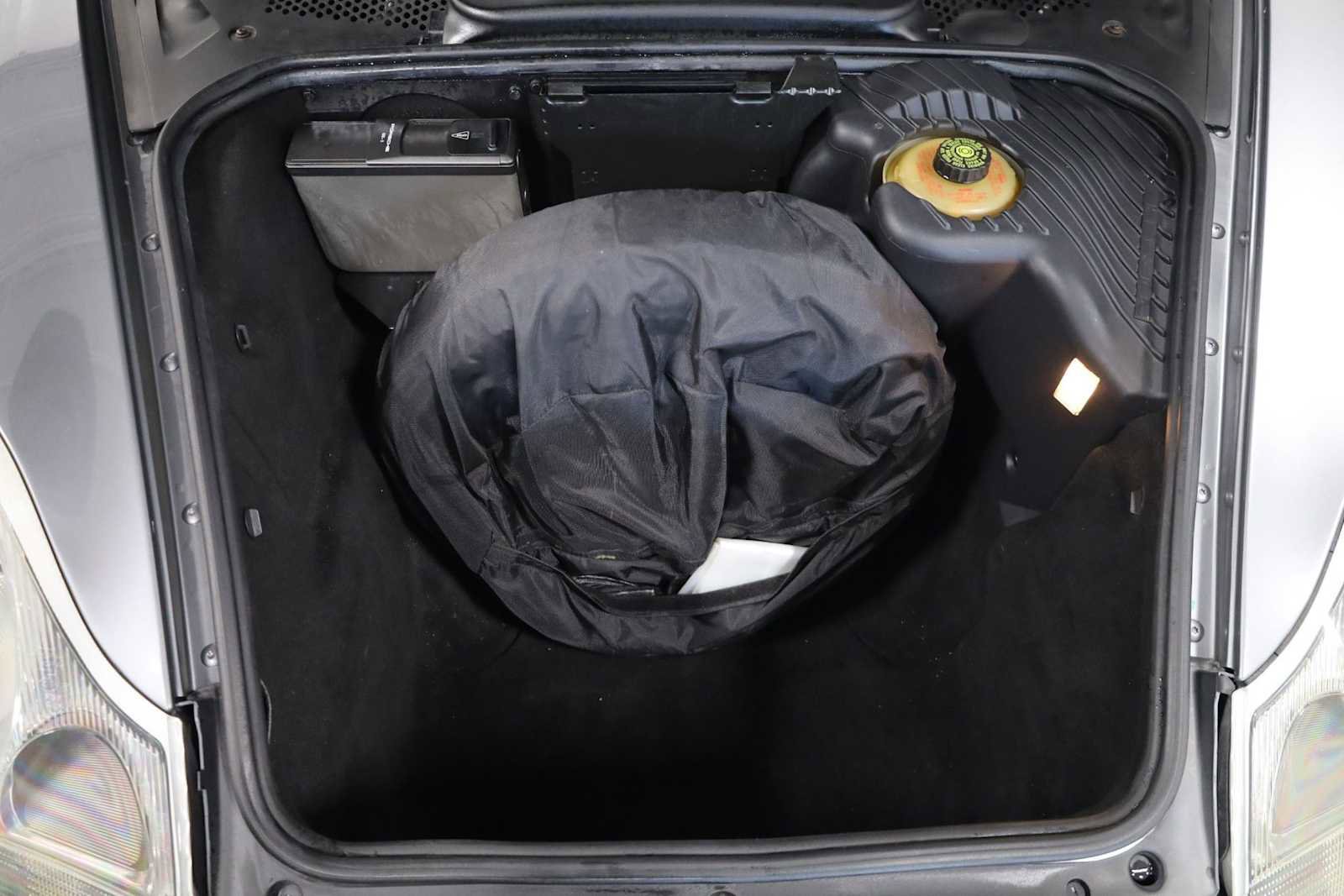 Used 2001 Porsche 911 Carrera RWD image 37