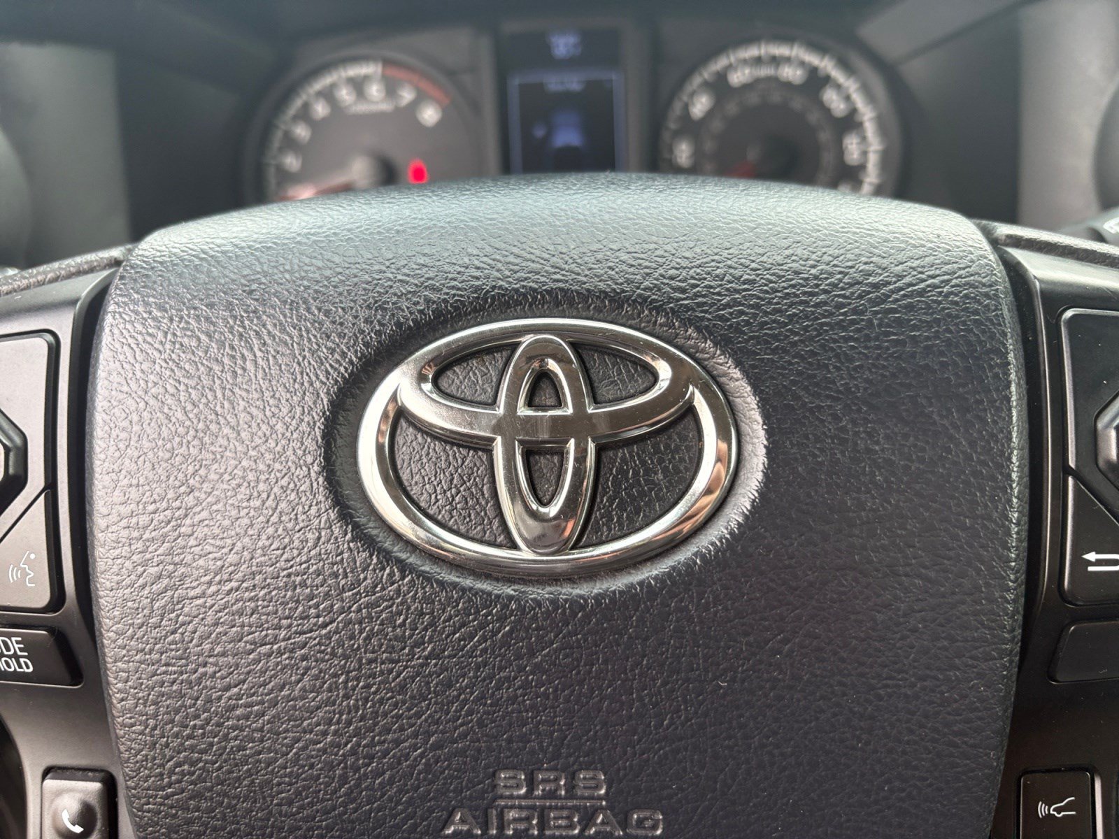 Used 2019 Toyota Tacoma SR AWD/4WD image 24
