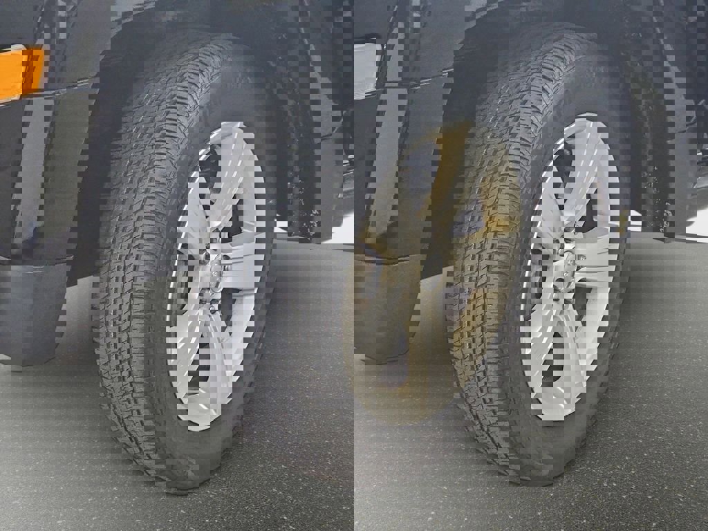 Used 2014 Jeep Patriot Latitude AWD/4WD image 32