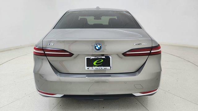 Used 2025 BMW i5 xDrive40 image 5