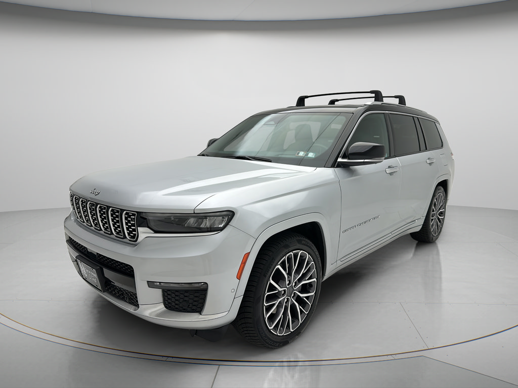 Used 2023 Jeep Grand Cherokee L Summit AWD/4WD image 3