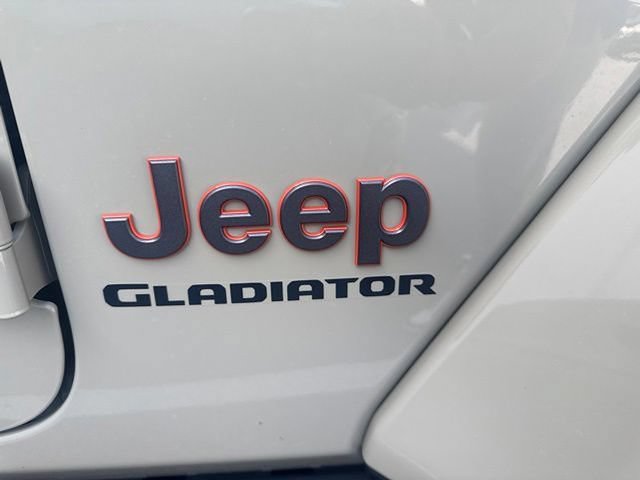 Used 2022 Jeep Gladiator Mojave w/ Trailer Tow Package AWD/4WD image 10