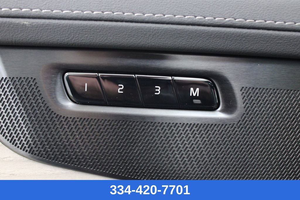 New 2026 Volvo XC90 B6 Plus image 18