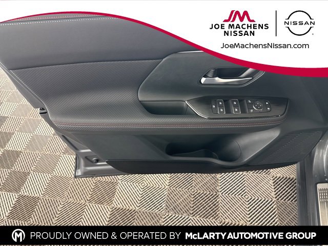 Certified 2025 Nissan Kicks SR w/ Illumination Package image 18