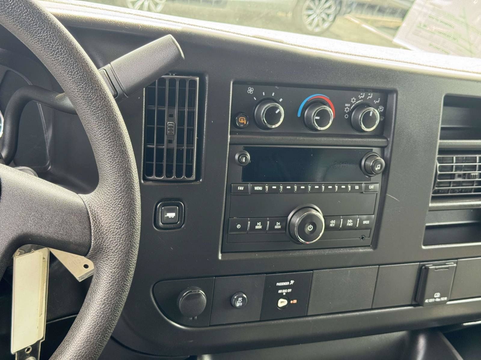 Used 2024 Chevrolet Express 2500 w/ Driver Convenience Package RWD image 4