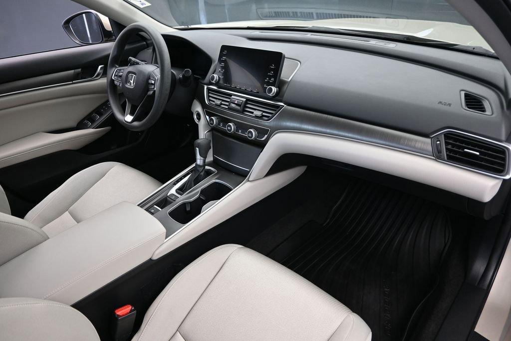 Used 2018 Honda Accord LX image 29