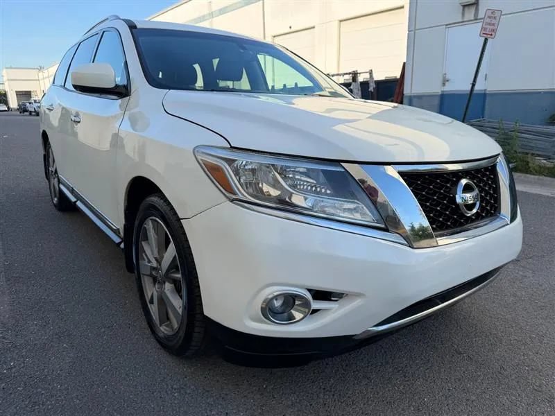 Used 2015 Nissan Pathfinder Platinum AWD/4WD image 23