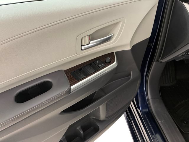 Used 2022 Toyota Sienna XLE FWD image 13