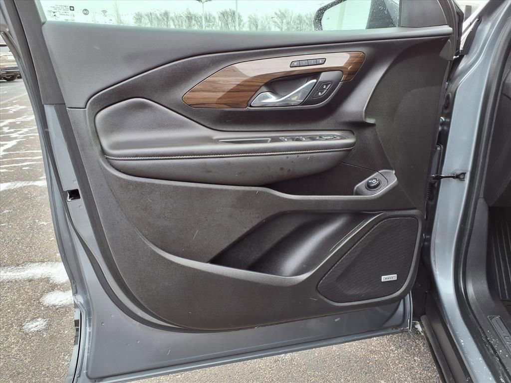 Used 2019 GMC Terrain Denali w/ Advanced Safety Package image 21