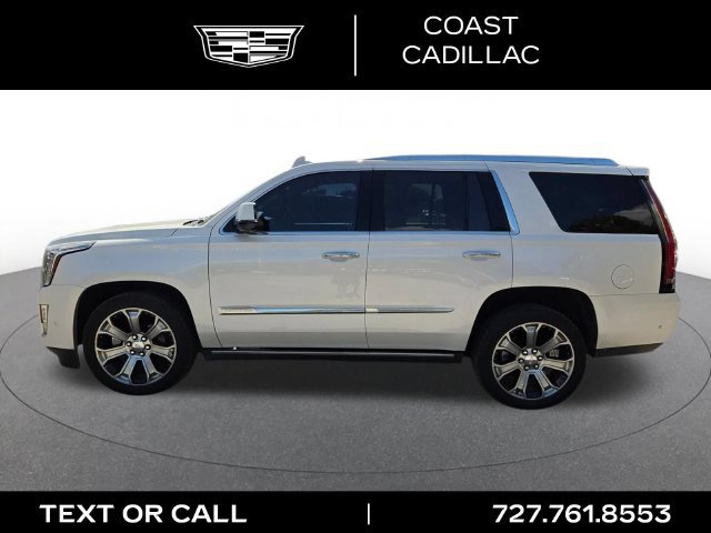 Used 2017 Cadillac Escalade Premium Luxury RWD image 4