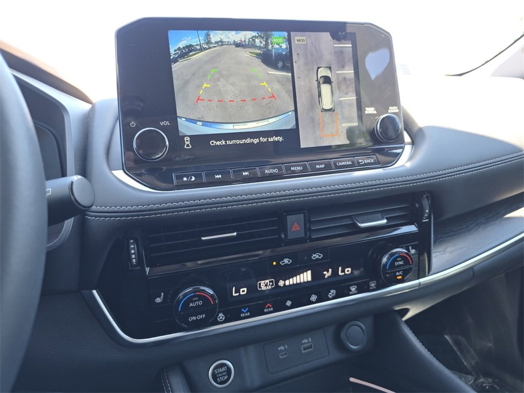 Used 2022 Nissan Rogue Platinum w/ Head-Up Display Package image 31