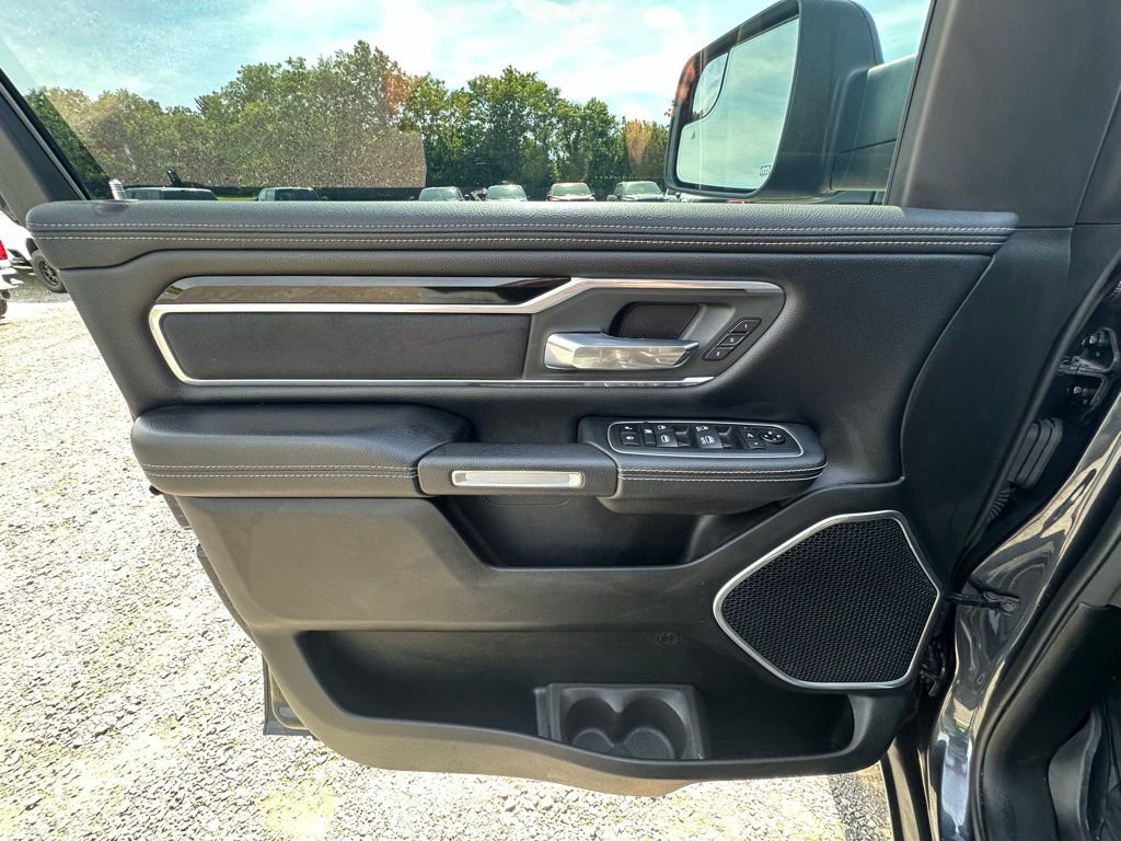 Used 2020 RAM 1500 Laramie w/ Sport Appearance Package AWD/4WD image 6