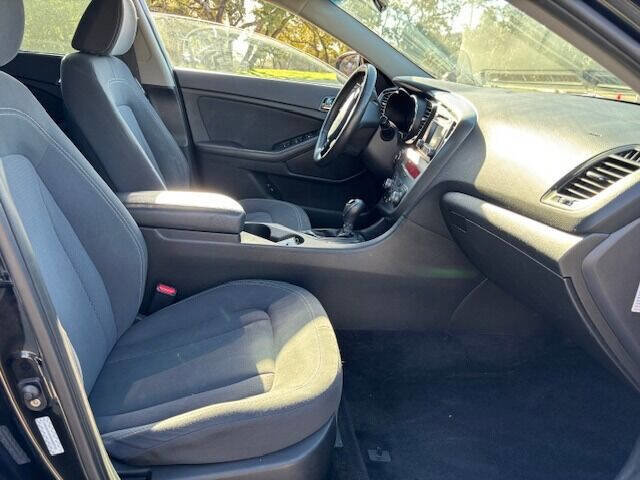 Used 2011 Kia Optima EX image 26