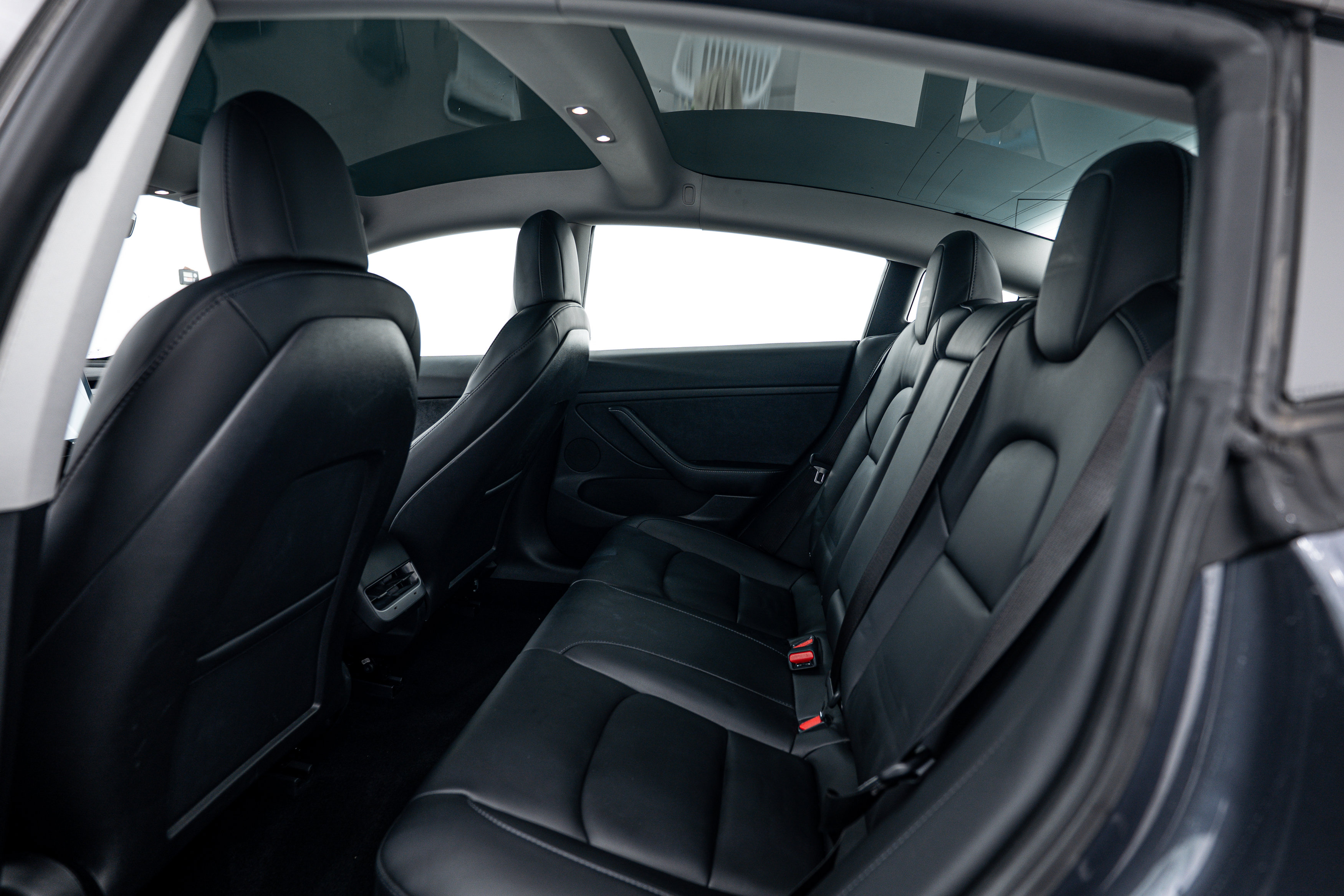 Used 2021 Tesla Model 3 Long Range image 19