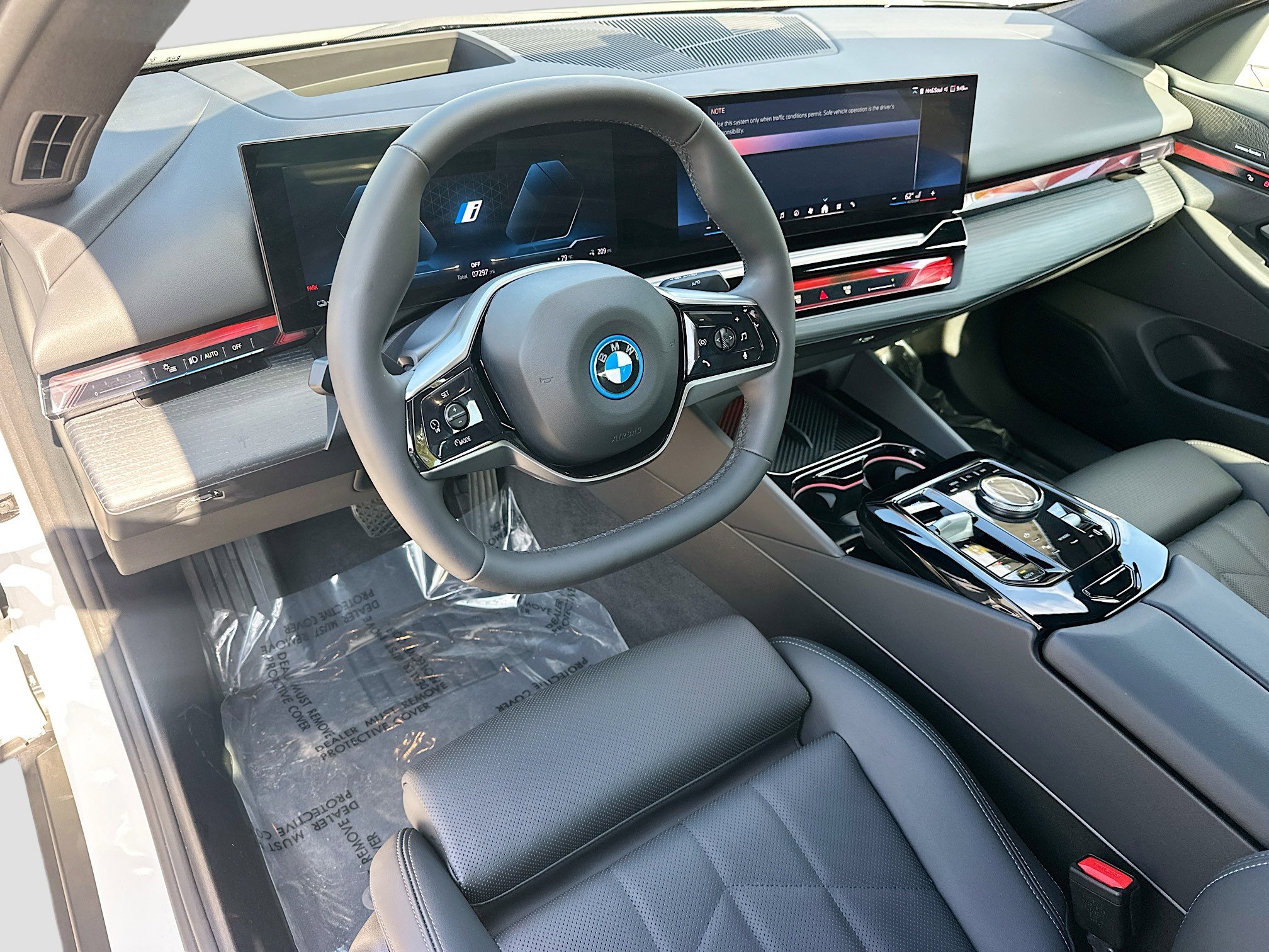 Used 2025 BMW i5 eDrive40i w/ Premium Package image 9