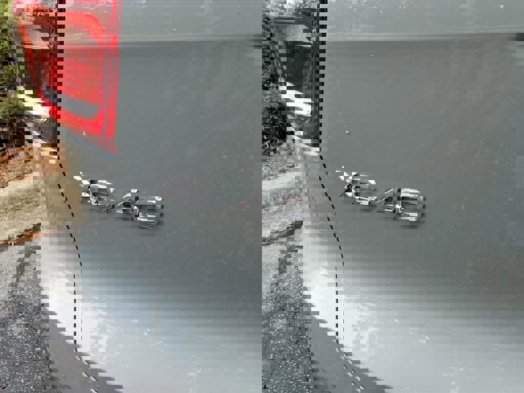 New 2026 Volvo XC40 B5 Plus w/ Protection Package Premier image 5