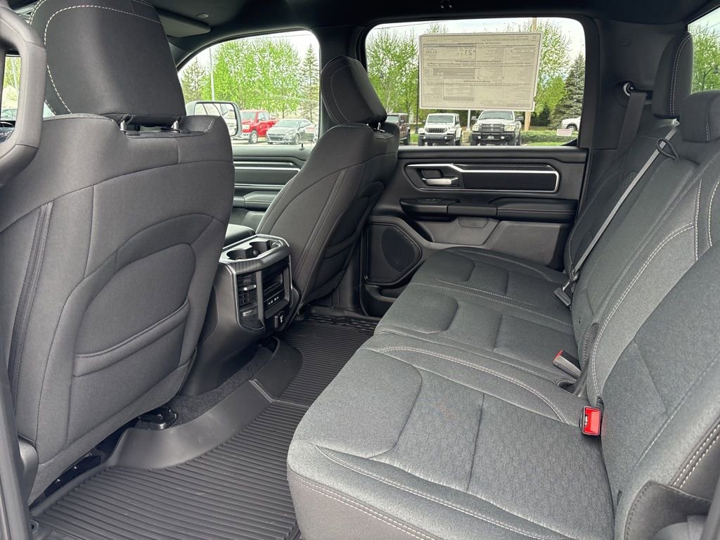 New 2026 RAM 1500 4x4 Crew Cab image 9