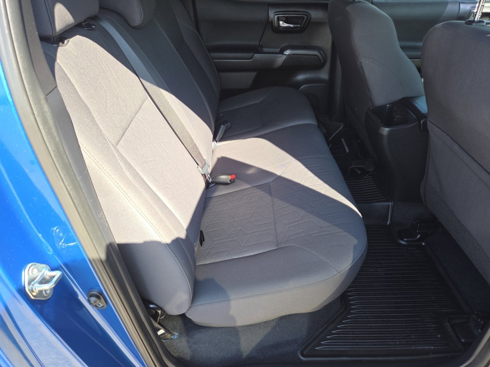 Used 2018 Toyota Tacoma TRD Off-Road w/ Technology Package image 20