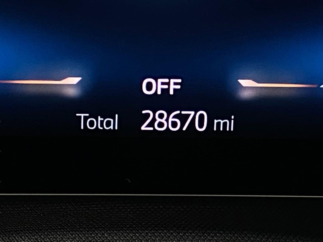 Certified 2023 BMW 760i xDrive w/ Executive Package image 18