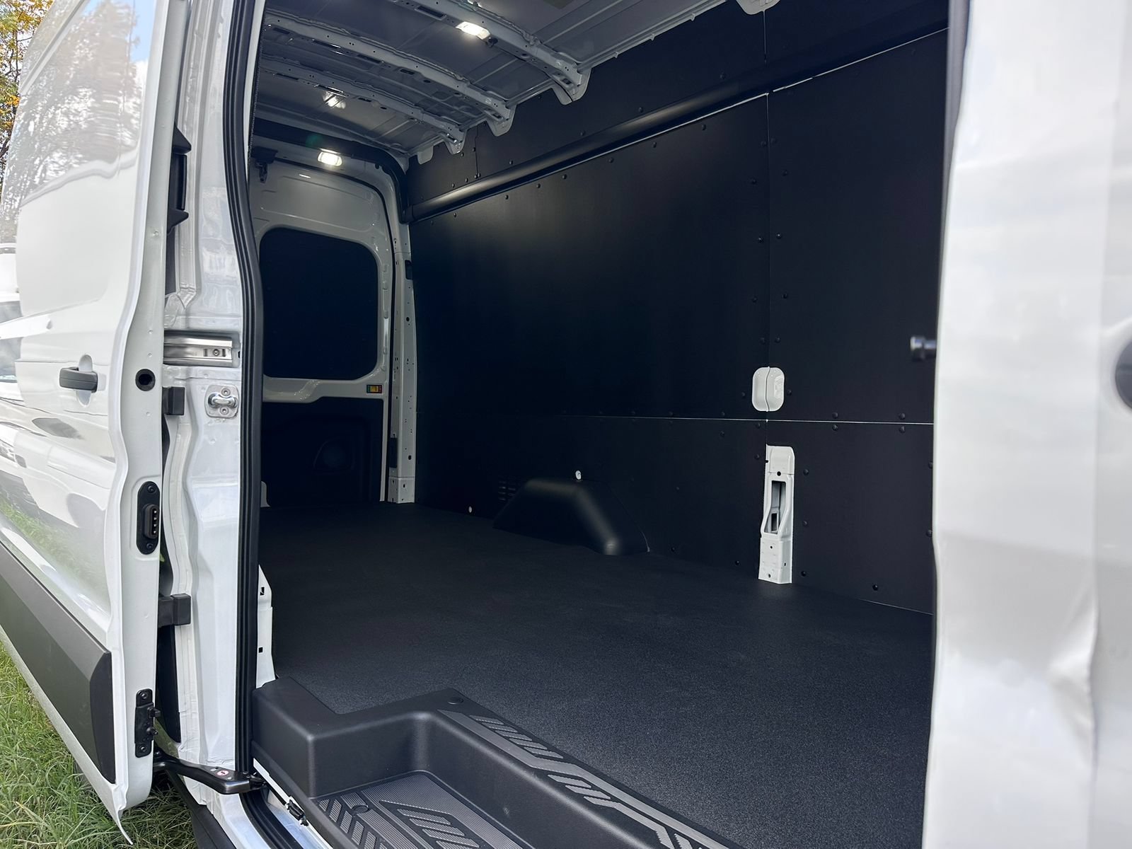New 2026 Ford Transit 350 148 High Roof Extended w/ Load Area Protection Package RWD image 9