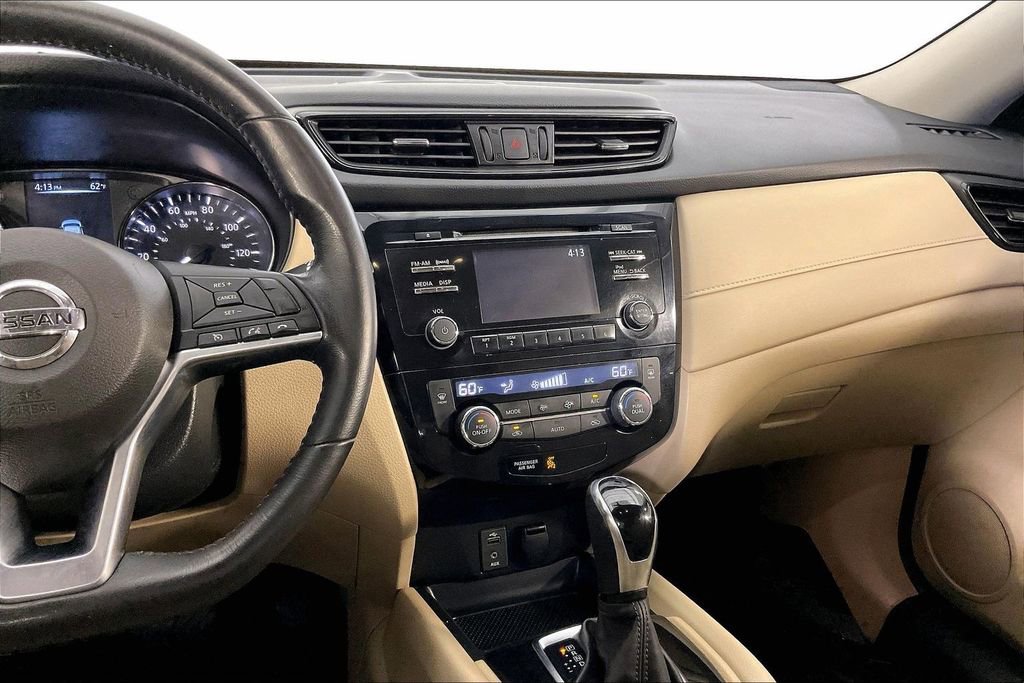 Used 2017 Nissan Rogue SV AWD/4WD image 9