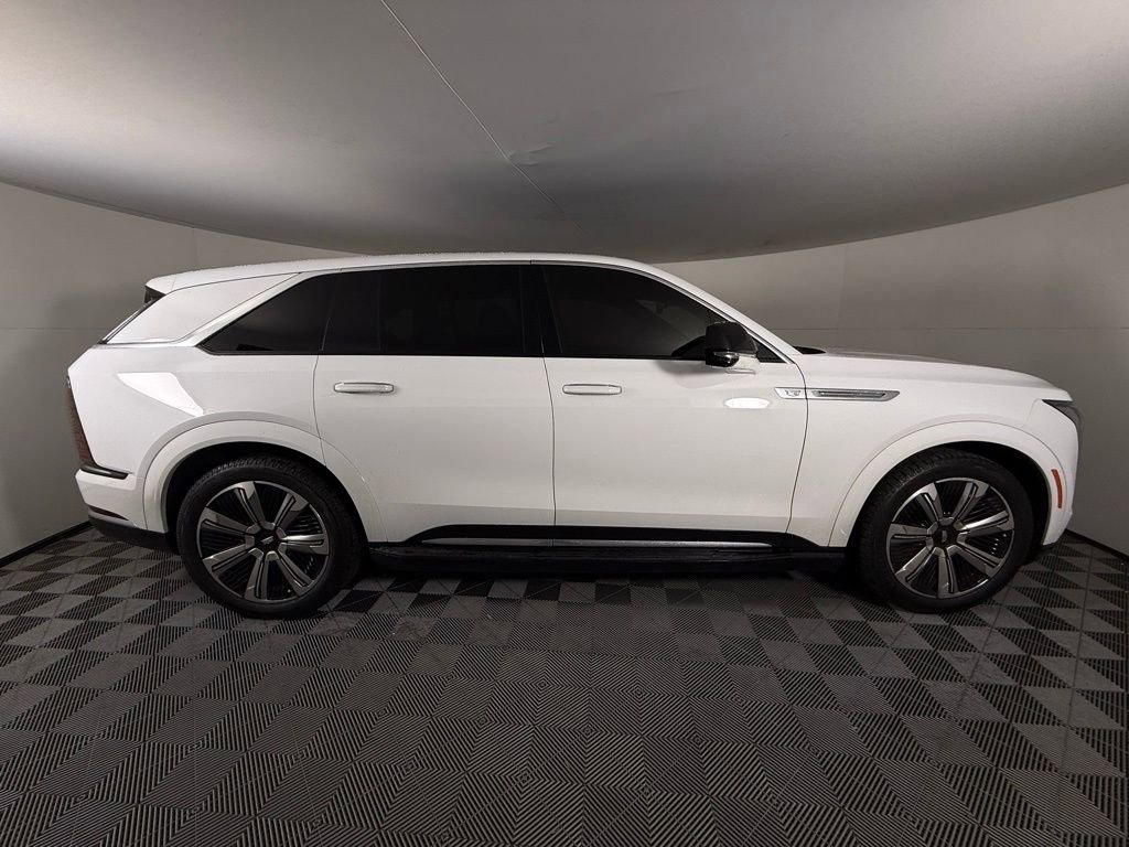 Used 2025 Cadillac Escalade IQ Luxury 1 image 8