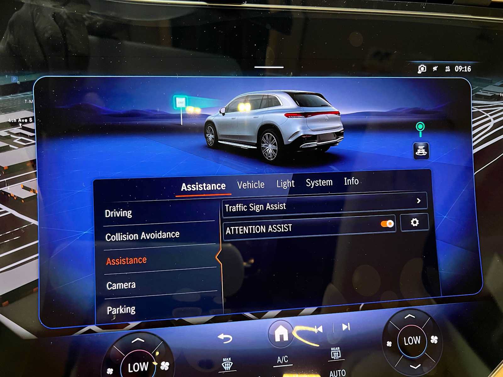 New 2026 Mercedes-Benz EQS 400 4MATIC SUV image 39