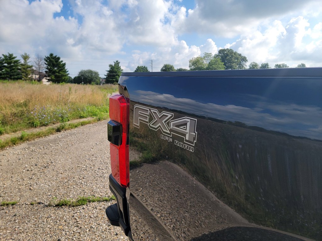New 2025 Ford F250 Lariat w/ Black Appearance Package image 41