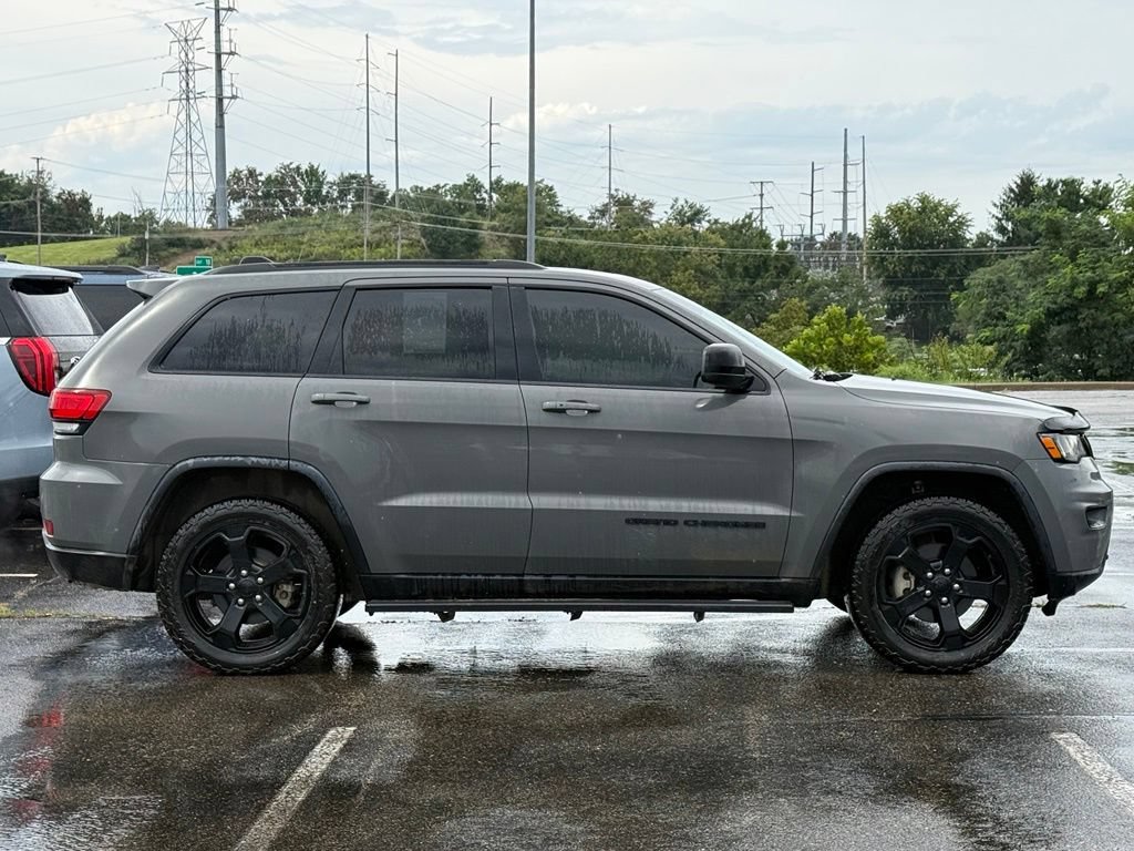 Used 2020 Jeep Grand Cherokee Laredo AWD/4WD image 4