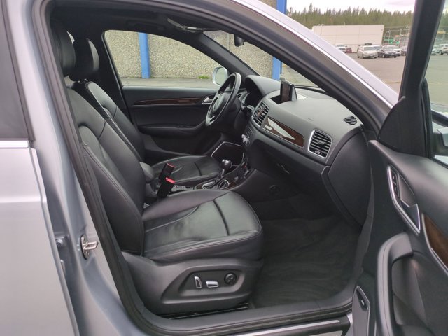 Used 2018 Audi Q3 2.0T Premium Plus w/ Premium Plus Package image 29