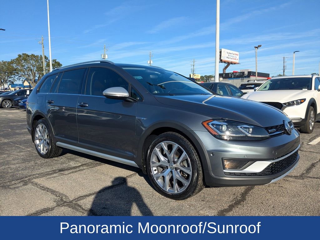 Used 2018 Volkswagen Golf Alltrack SEL image 2