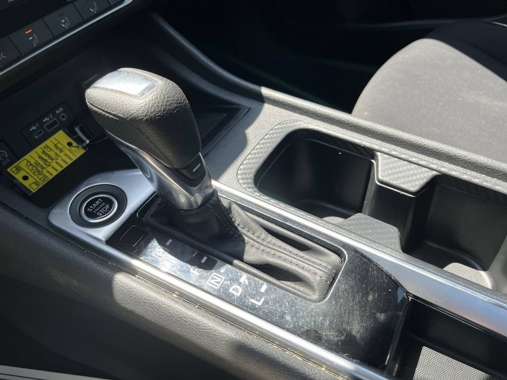 Used 2024 Nissan Sentra SV FWD image 19