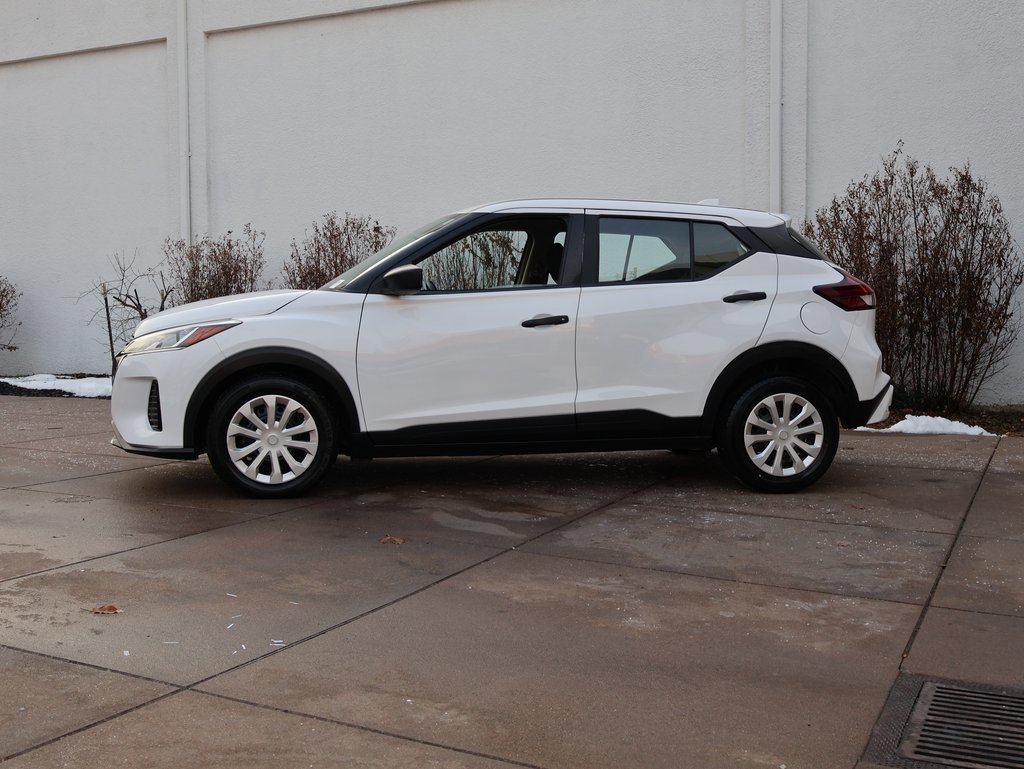 Used 2022 Nissan Kicks S image 4