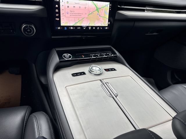 New 2027 Lincoln Navigator Reserve w/ Jet Appearance Package AWD/4WD image 20