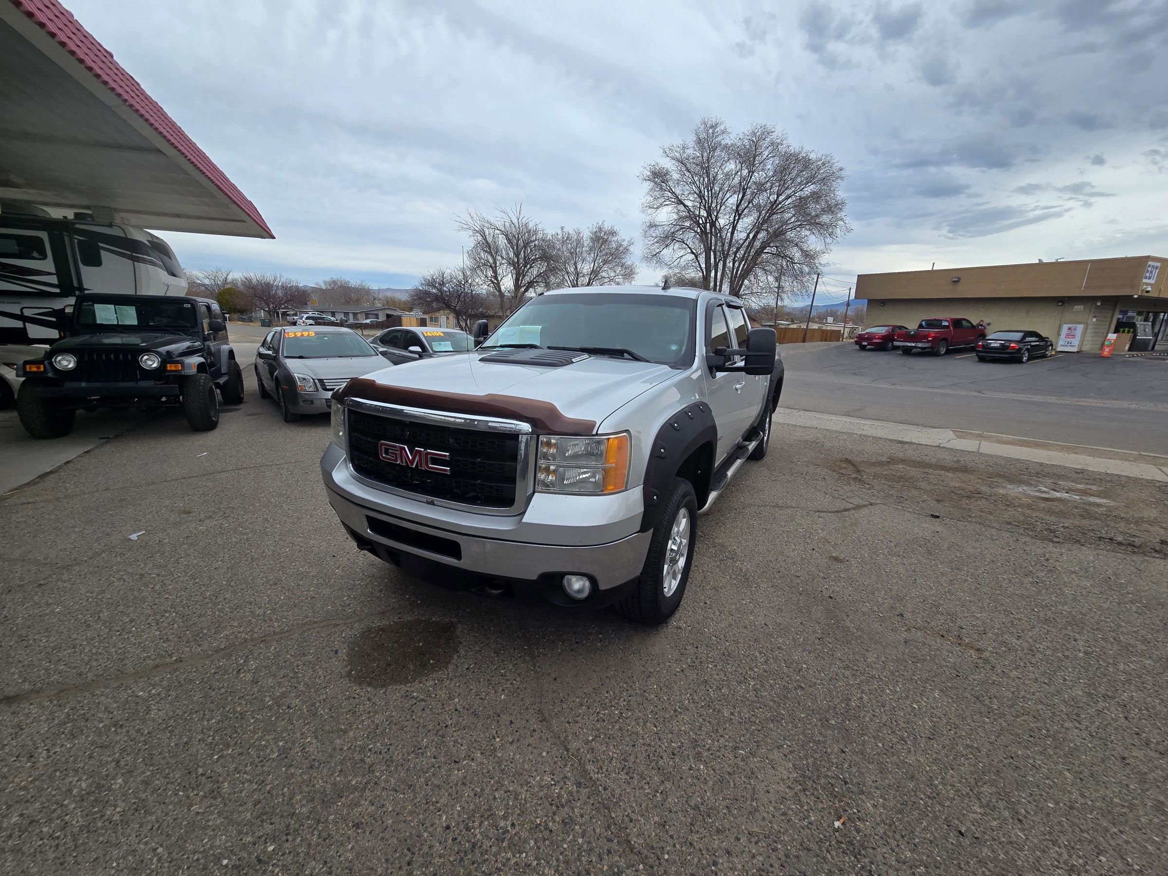 Used 2011 GMC Sierra 3500 SLT image 3