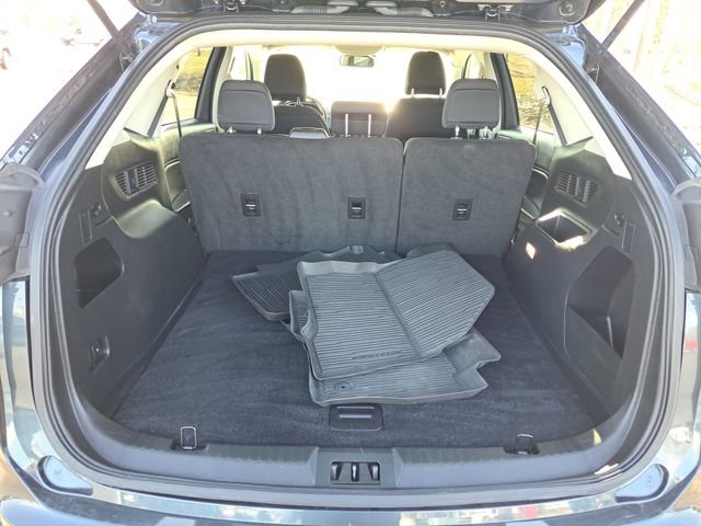 Certified 2024 Ford Edge SE w/ Black Appearance Package image 27